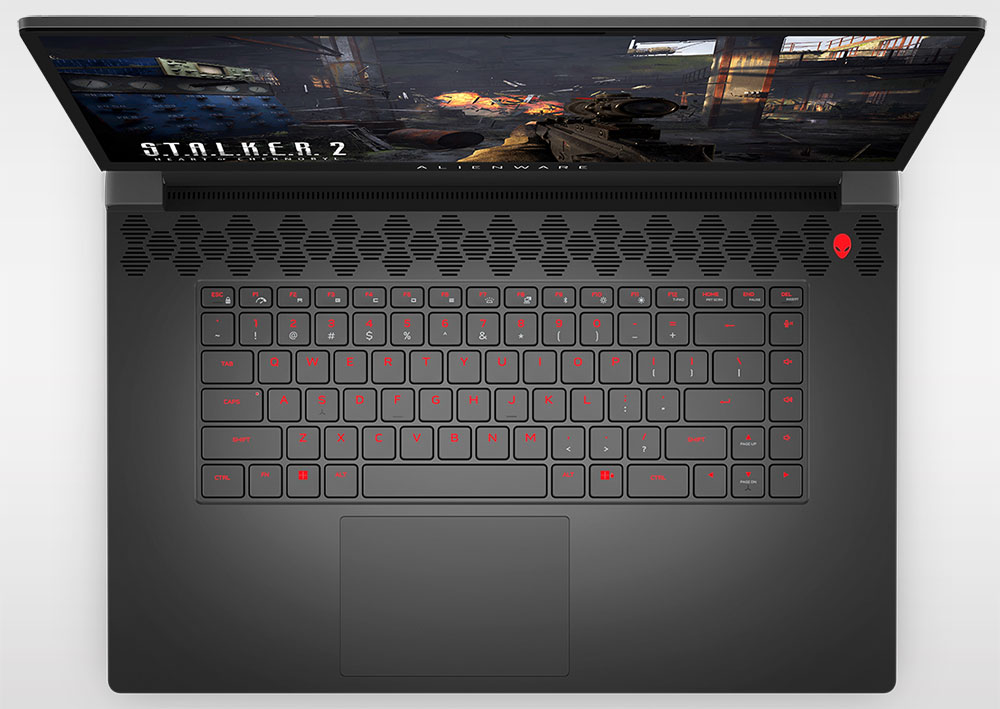 Vista del teclado del portátil para juegos Alienware m17 R5