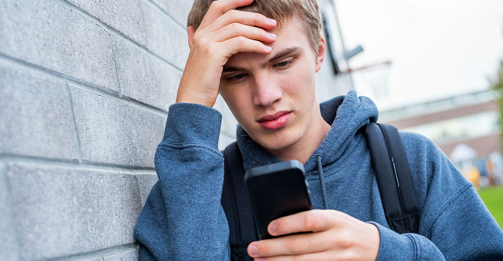 New Report Finds Sharp Rise in Sextortion of Teen Boys | Digital Noch