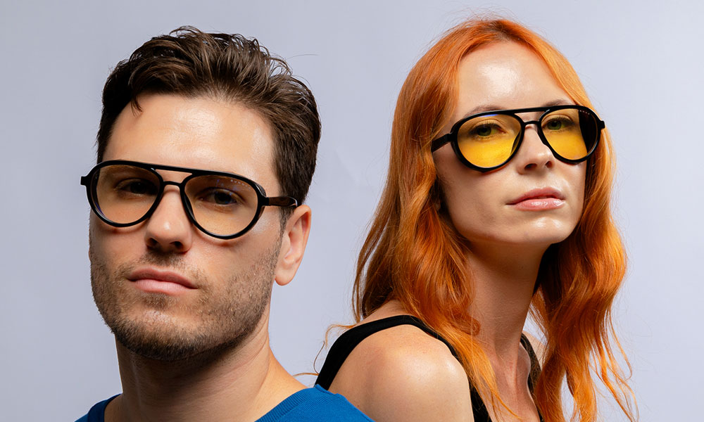 Les lunettes Gunnar Tallac bloquant la lumière bleue sont disponibles avec des verres ambrés ou transparents